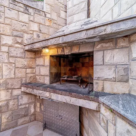 Gora Seaview - 4 Apartman *
