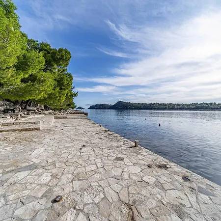Gora Seaview - 4 Apartman *