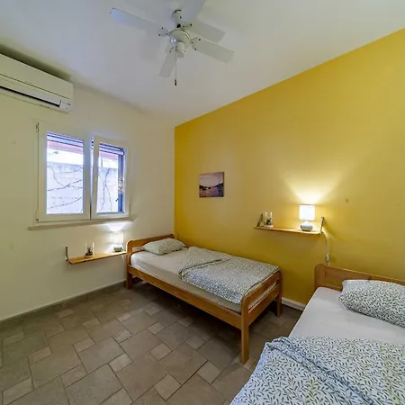 Gora Seaview - 4 Apartman *
