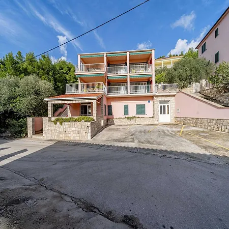 Gora Seaview - 4 Apartman